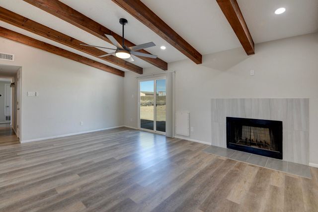 2913 Donna Maria Drive SW, Albuquerque, NM 87121