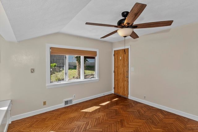 75 Hilldale Rd, Ashland, MA 01721