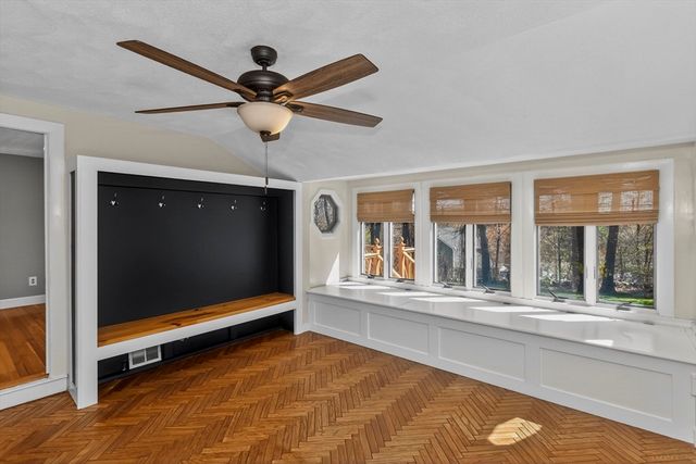 75 Hilldale Rd, Ashland, MA 01721