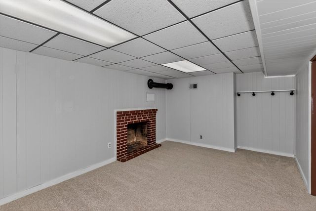 75 Hilldale Rd, Ashland, MA 01721