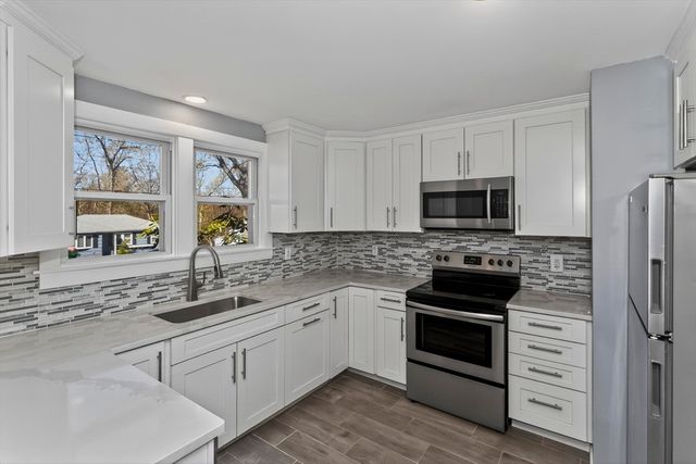 75 Hilldale Rd, Ashland, MA 01721