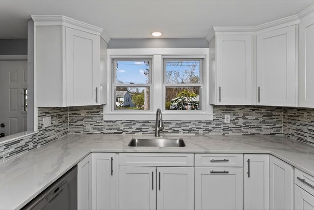 75 Hilldale Rd, Ashland, MA 01721