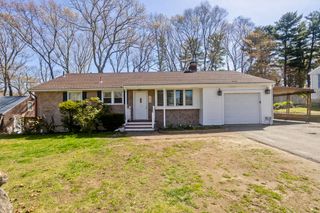 75 Hilldale Rd, Ashland, MA 01721