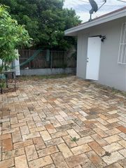 821 SW 29th Ct 3, Miami, FL 33135