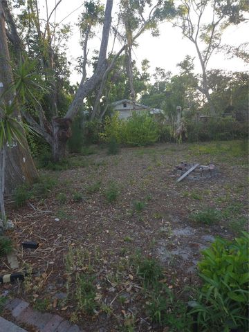 2212 VINSON AVENUE, Sarasota, FL 34232