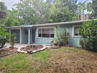 2212 VINSON AVENUE, Sarasota, FL 34232
