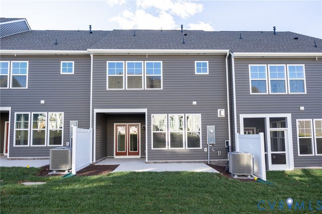 18736 Palisades Cove Trl, Moseley, VA 23120