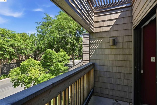 1925 Piper Ridge Ct, Walnut Creek, CA 94597