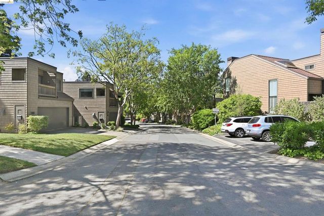 1925 Piper Ridge Ct, Walnut Creek, CA 94597