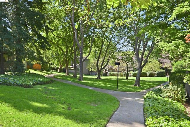 1925 Piper Ridge Ct, Walnut Creek, CA 94597