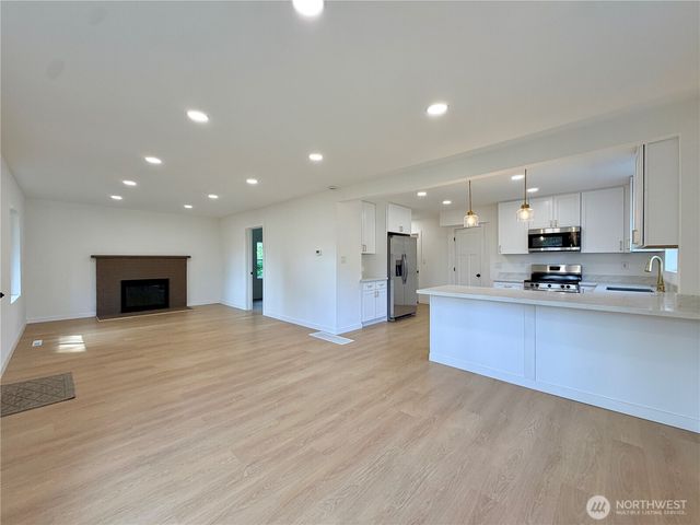 10216 Ainsworth Avenue S, Tacoma, WA 98444
