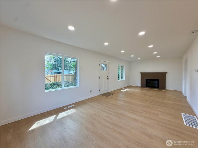 10216 Ainsworth Avenue S, Tacoma, WA 98444