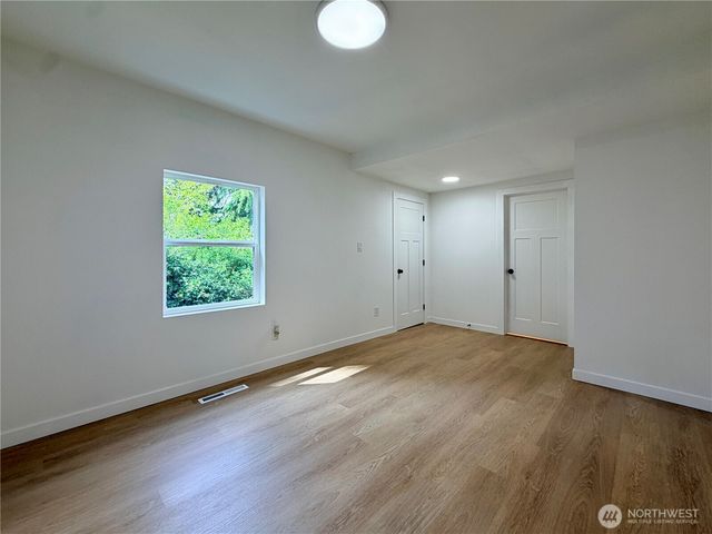 10216 Ainsworth Avenue S, Tacoma, WA 98444