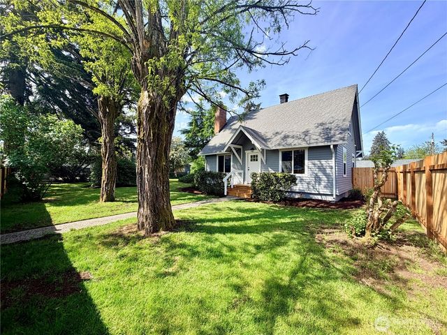 10216 Ainsworth Avenue S, Tacoma, WA 98444