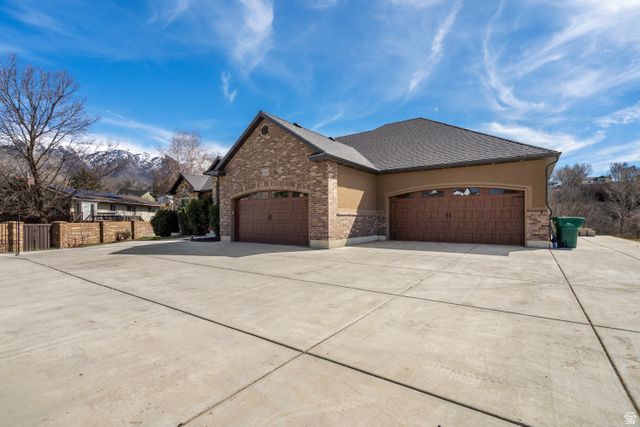 1350 KAYS CREEK DR, Layton, UT 84040