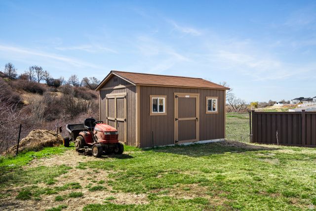 1350 KAYS CREEK DR, Layton, UT 84040