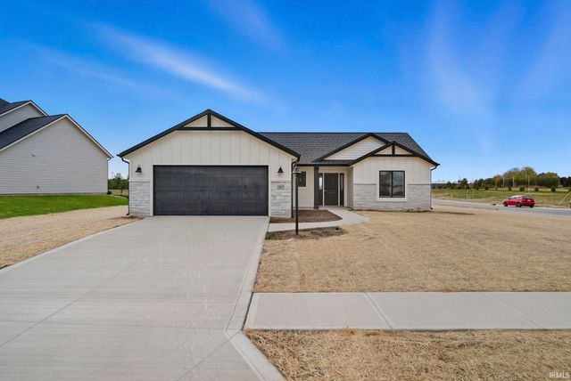 507 Caribou Crossing, Auburn, IN 46706