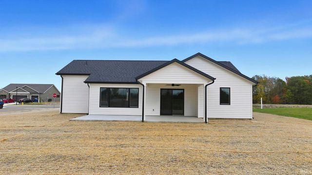 507 Caribou Crossing, Auburn, IN 46706