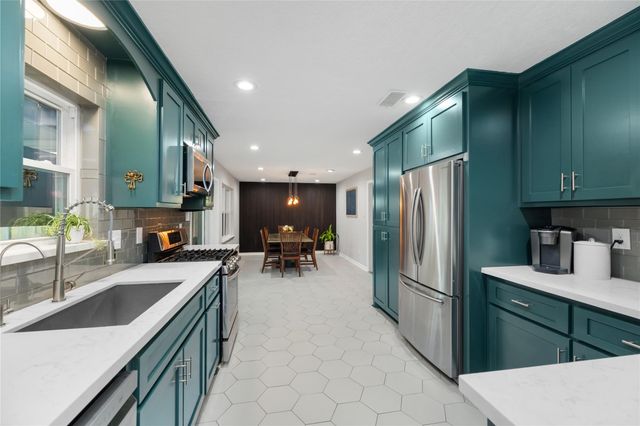 5618 Nina Lee Lane, Houston, TX 77092