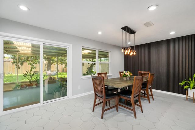 5618 Nina Lee Lane, Houston, TX 77092