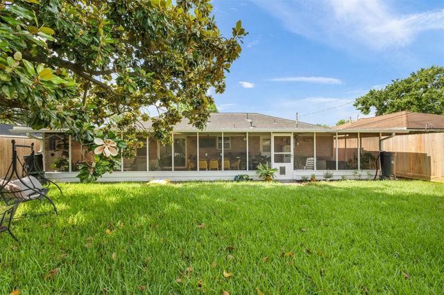 5618 Nina Lee Lane, Houston, TX 77092