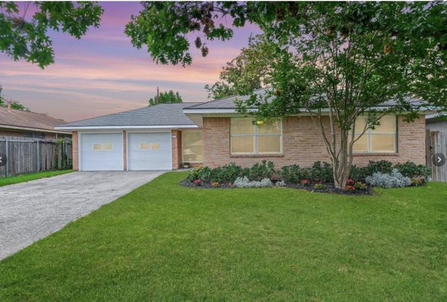 5618 Nina Lee Lane, Houston, TX 77092