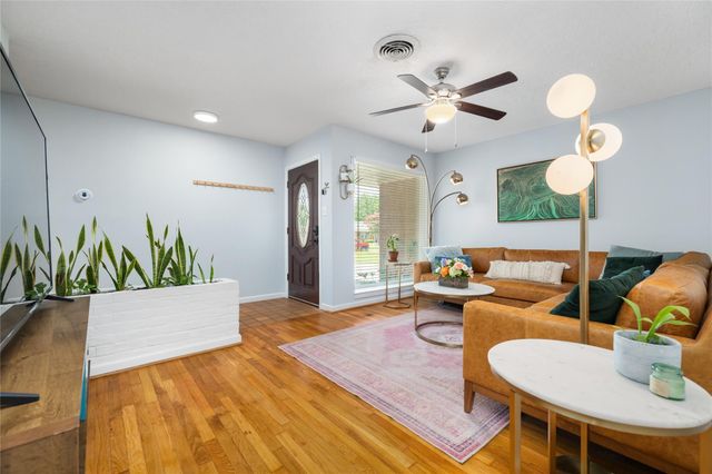 5618 Nina Lee Lane, Houston, TX 77092
