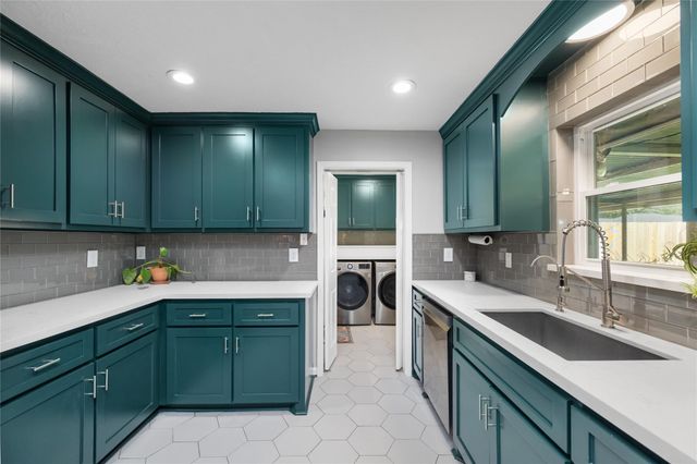 5618 Nina Lee Lane, Houston, TX 77092