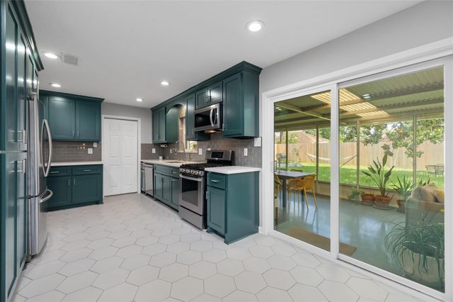 5618 Nina Lee Lane, Houston, TX 77092