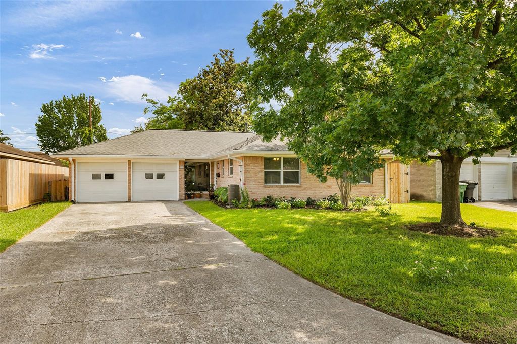 5618 Nina Lee Lane, Houston, TX 77092