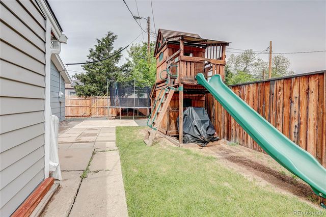 705 Newark Street, Aurora, CO 80010