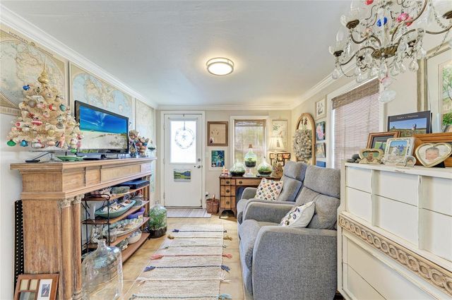 1885 VAMO DRIVE, Sarasota, FL 34231