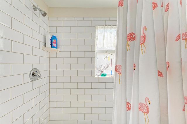 1885 VAMO DRIVE, Sarasota, FL 34231