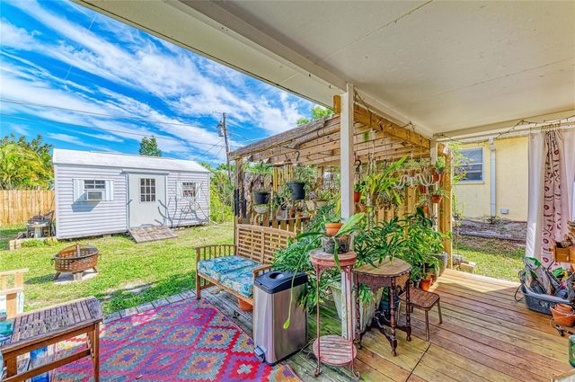 1885 VAMO DRIVE, Sarasota, FL 34231