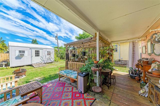 1885 VAMO DRIVE, Sarasota, FL 34231