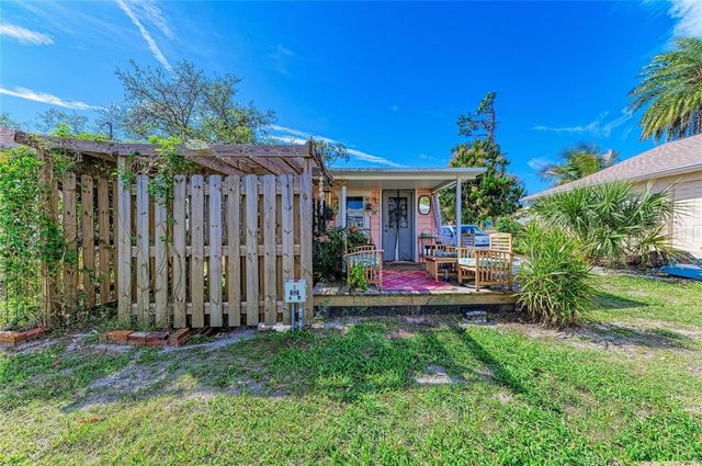 1885 VAMO DRIVE, Sarasota, FL 34231