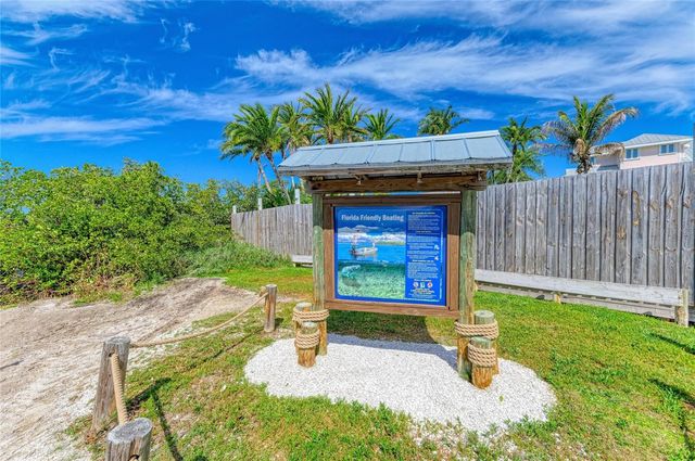 1885 VAMO DRIVE, Sarasota, FL 34231