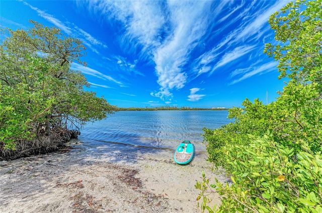 1885 VAMO DRIVE, Sarasota, FL 34231