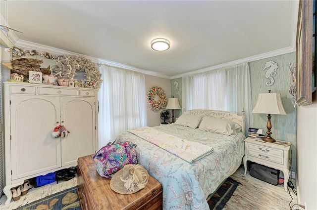 1885 VAMO DRIVE, Sarasota, FL 34231