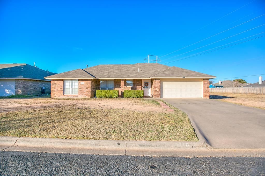 Image 2 of property listing at 3210 Walnut Hill Dr, San Angelo, TX 76904