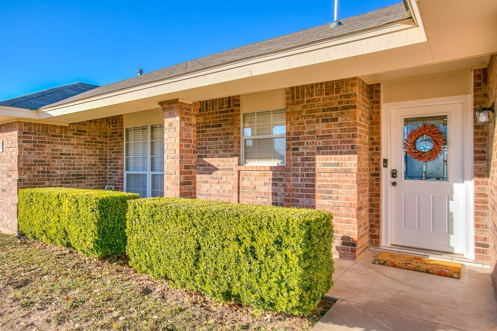 Image 5 of property listing at 3210 Walnut Hill Dr, San Angelo, TX 76904