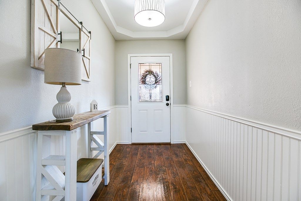 Image 6 of property listing at 3210 Walnut Hill Dr, San Angelo, TX 76904