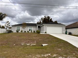 1313 NE 3rd TER, Cape Coral, FL 33909
