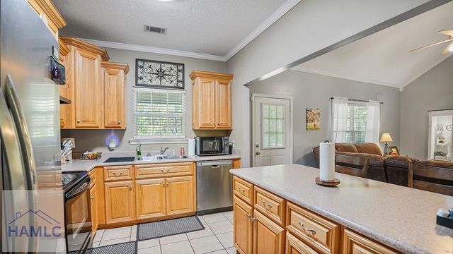 125 Sugar Maple Street, Jesup, GA 31546