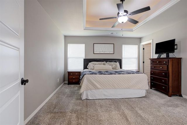 12821 SW 6th Street, Yukon, OK 73099