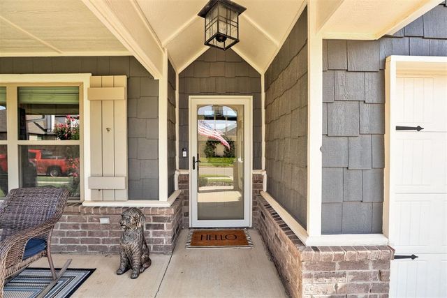 12821 SW 6th Street, Yukon, OK 73099