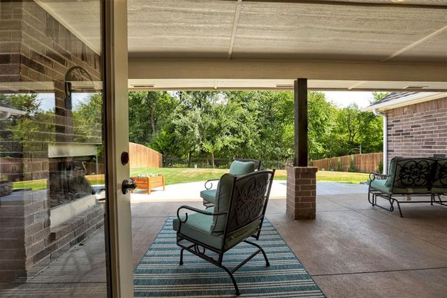 12821 SW 6th Street, Yukon, OK 73099
