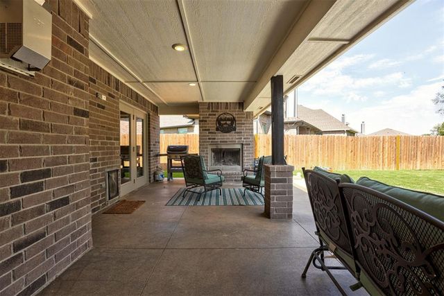 12821 SW 6th Street, Yukon, OK 73099