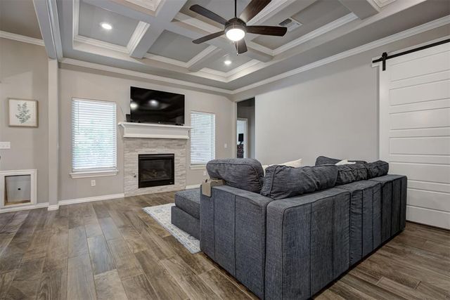 12821 SW 6th Street, Yukon, OK 73099