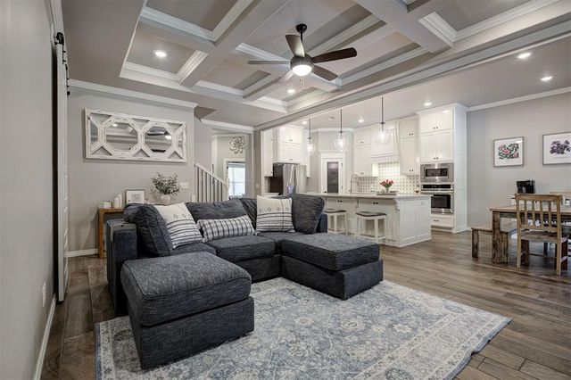 12821 SW 6th Street, Yukon, OK 73099